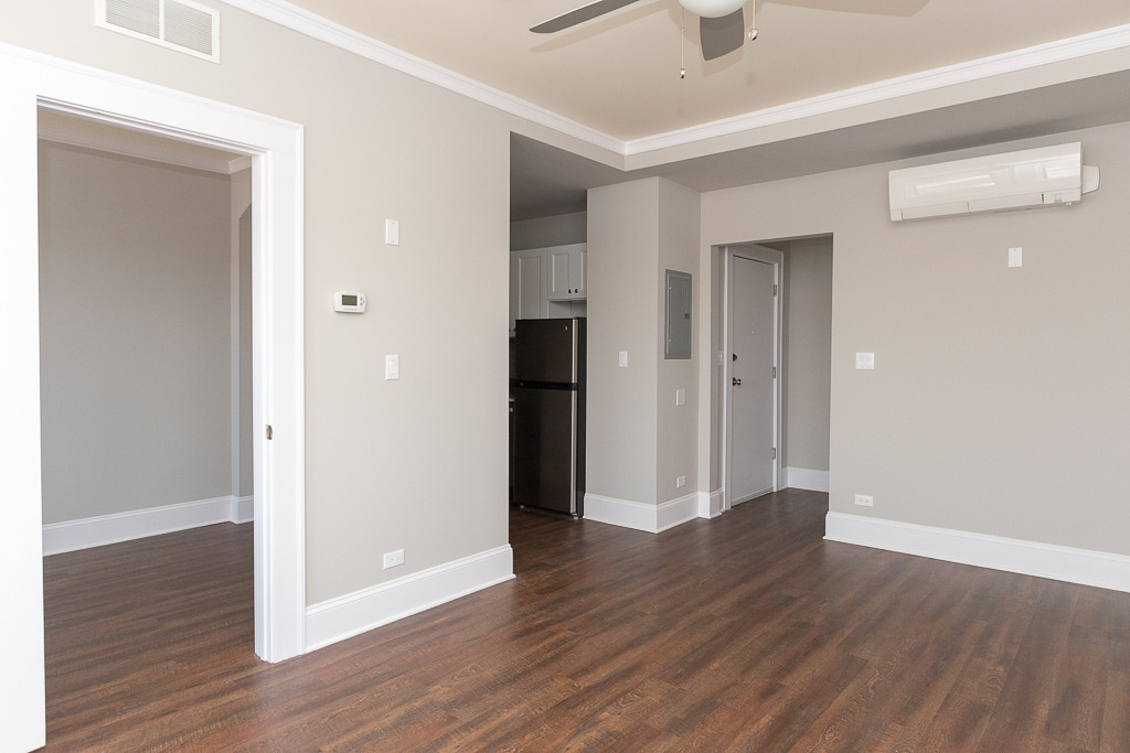 817 W Lakeside Place - Photo 8