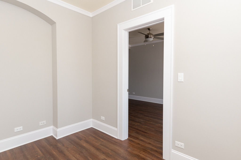 817 W Lakeside Place - Photo 14