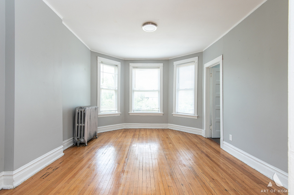 1229 E 71st Street - Photo 4