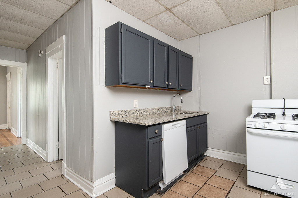 1229 E 71st Street - Photo 8