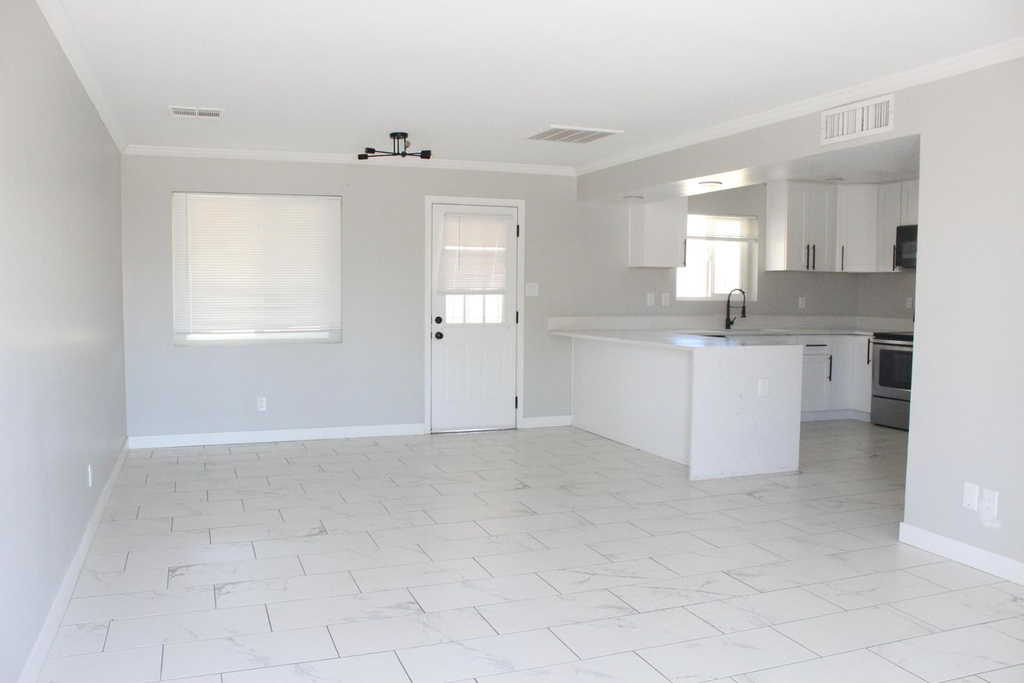 3932 W Griswold Road - Photo 2