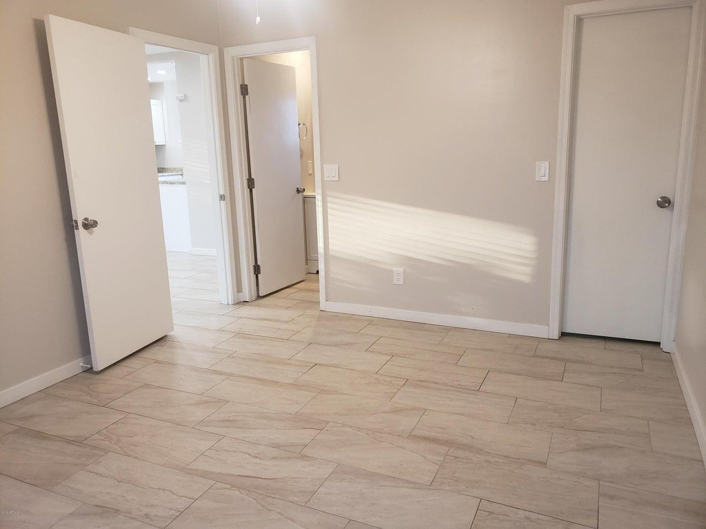 206 E Jones Avenue - Photo 15