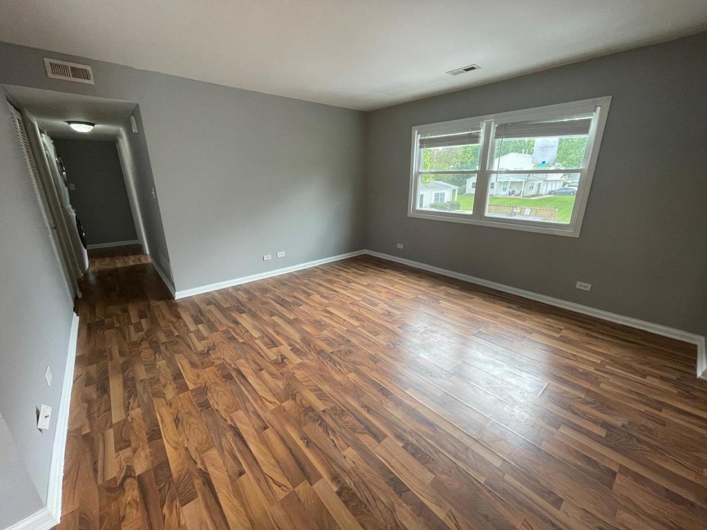 195 Thomas Court - Photo 4