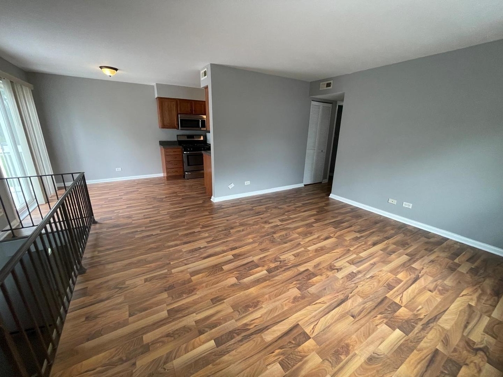 195 Thomas Court - Photo 2