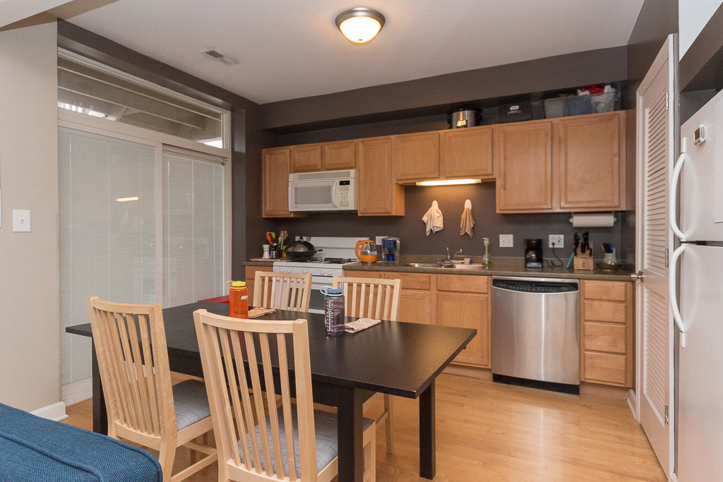 5210 N Sawyer Avenue - Photo 12
