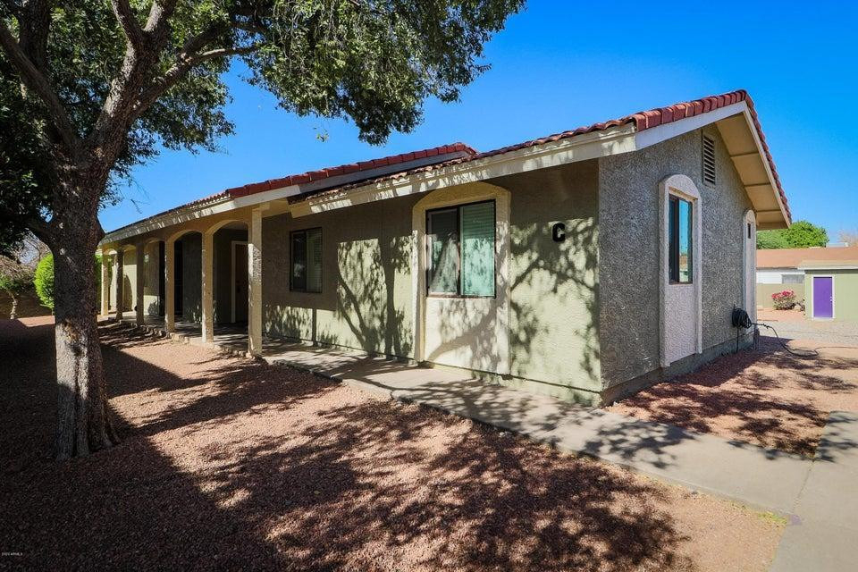 1336 E Mountain View Road - Photo 0