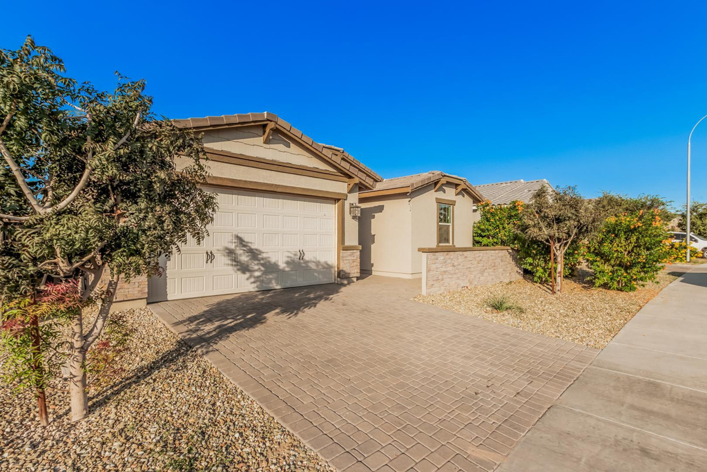 11022 W Levi Drive - Photo 2