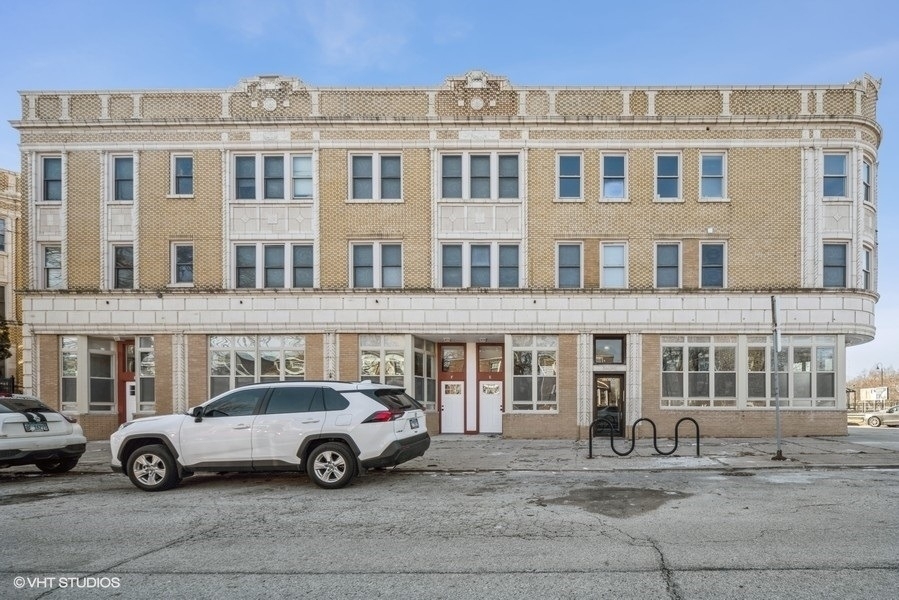 9101 S Beverly Avenue - Photo 1