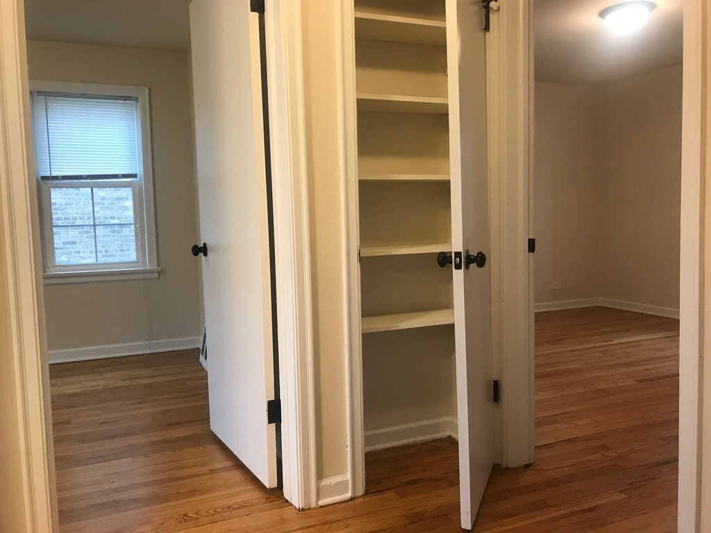 4258 W Nelson Street - Photo 4