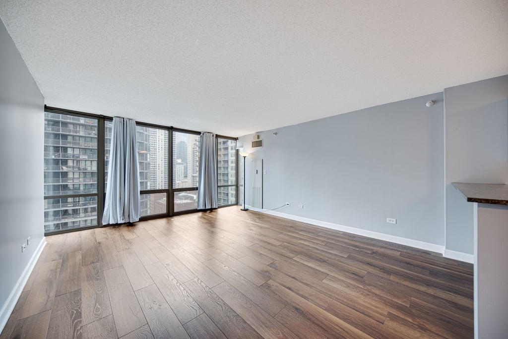 2 E Erie Street - Photo 4