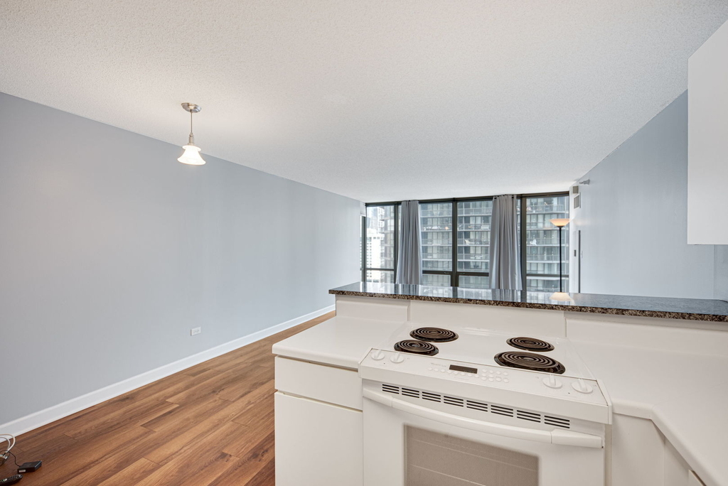 2 E Erie Street - Photo 11