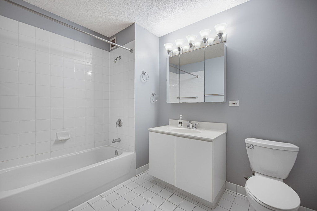 2 E Erie Street - Photo 14