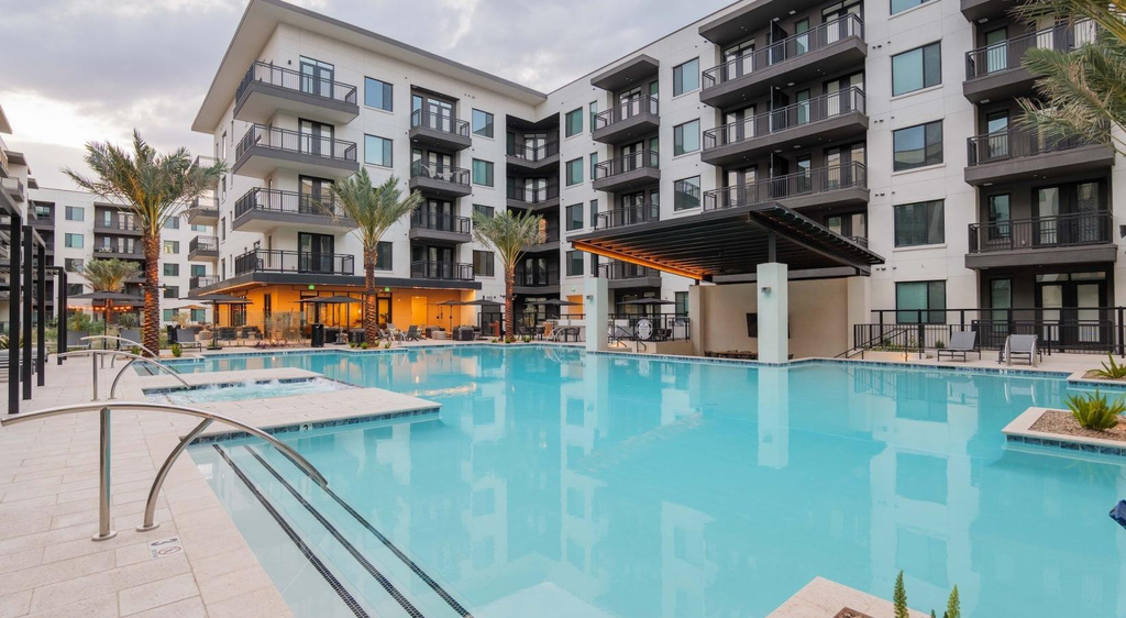 500 E Rivulon Boulevard - Photo 4