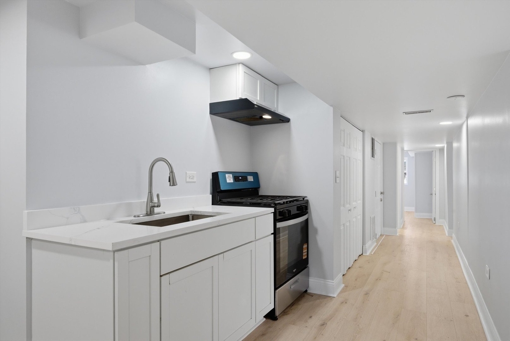 541 N Lawndale Avenue - Photo 3