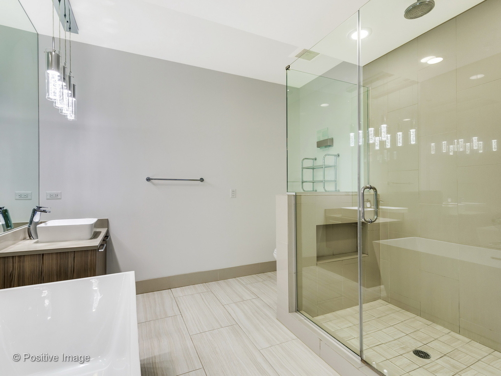 1617 W Grand Avenue - Photo 7