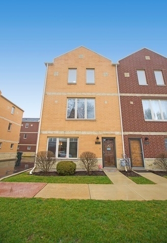 8900 31st Street - Photo 0