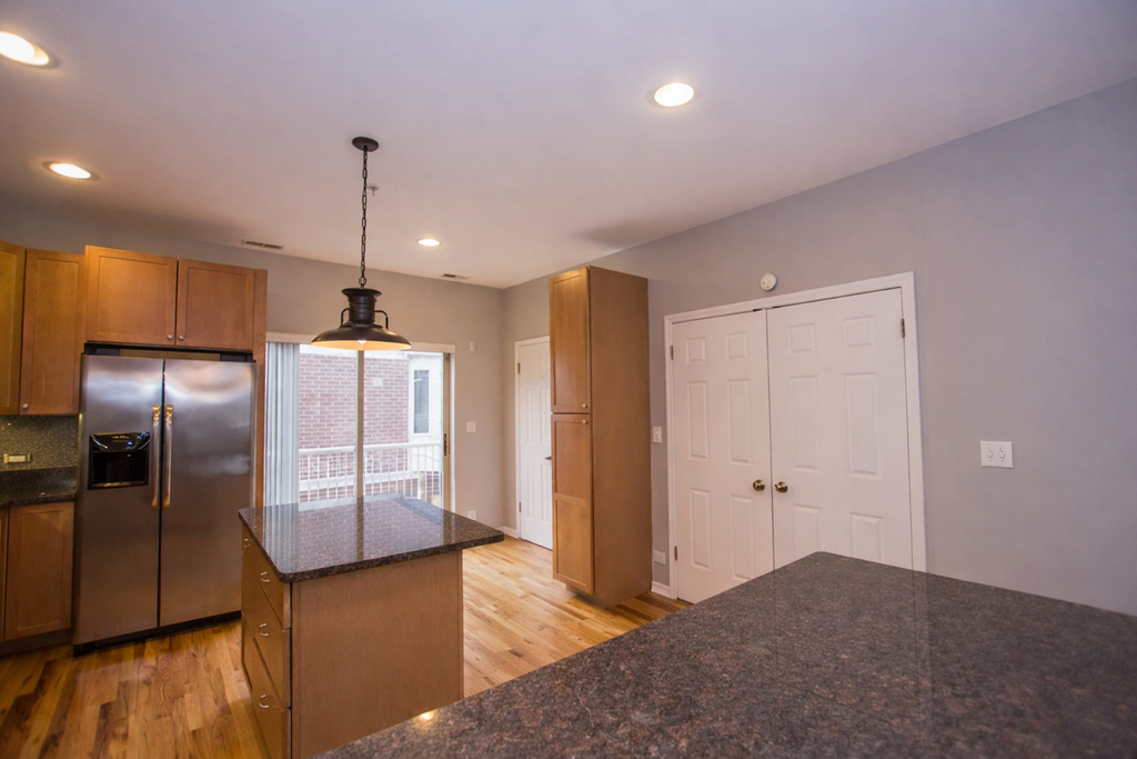 8900 31st Street - Photo 3