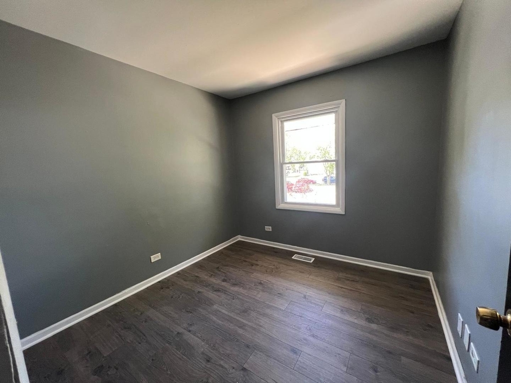 1839 Mckool Avenue - Photo 8