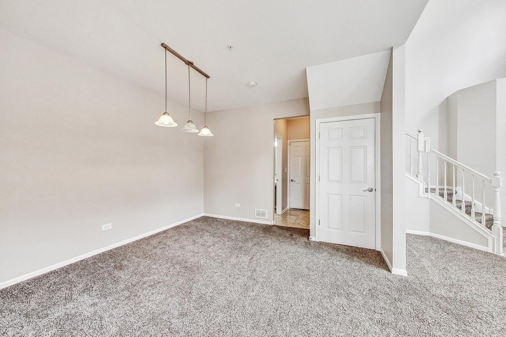 1686 Buckingham Drive - Photo 6