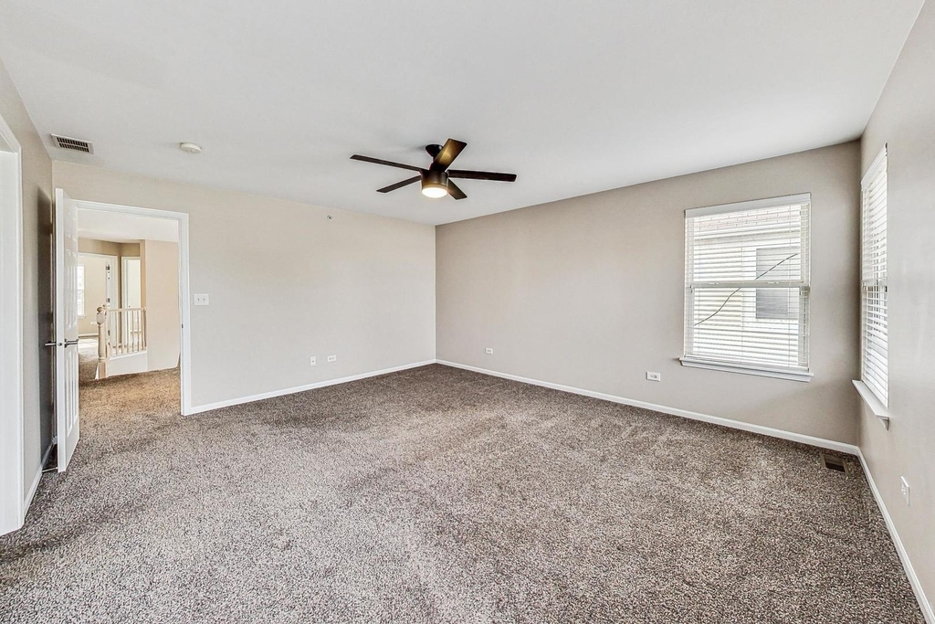 1686 Buckingham Drive - Photo 16