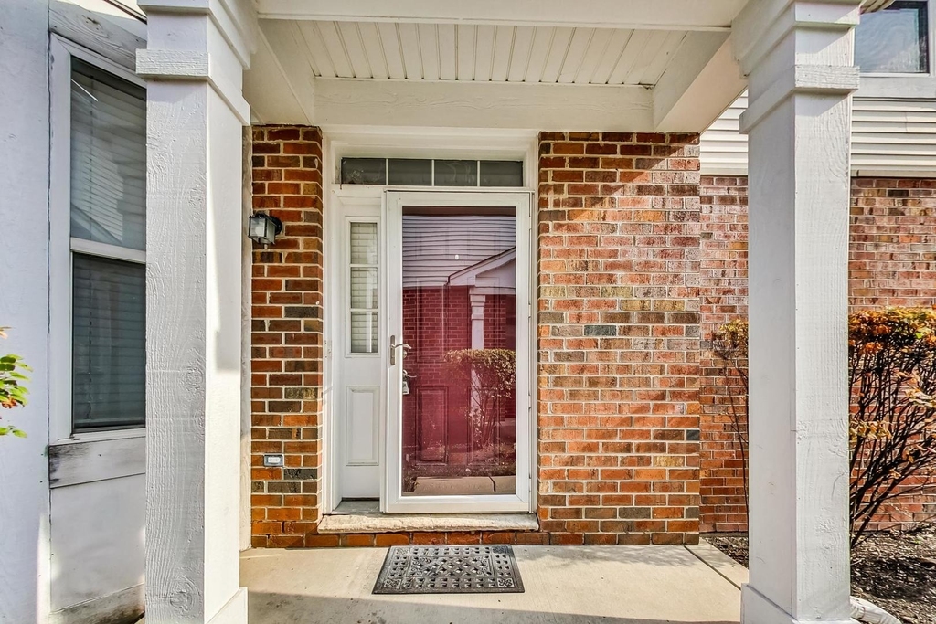 1686 Buckingham Drive - Photo 2