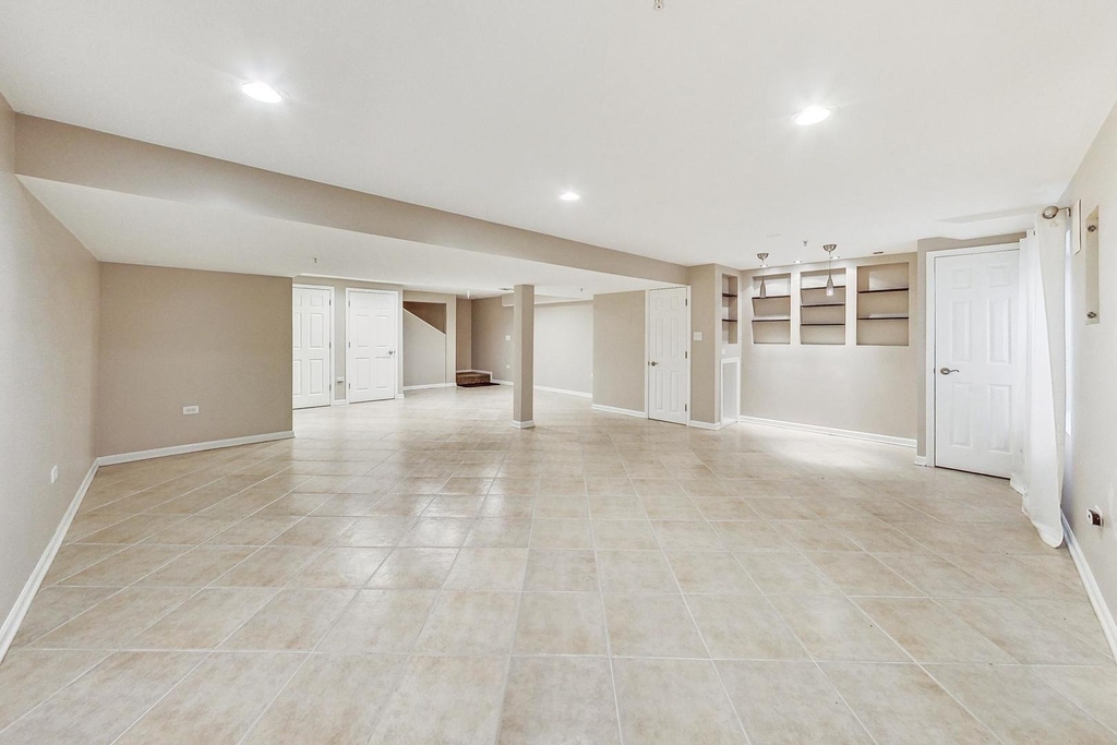 1686 Buckingham Drive - Photo 32