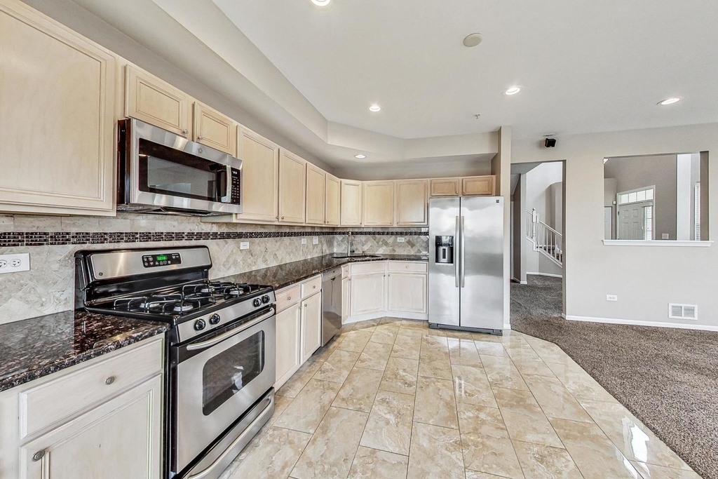 1686 Buckingham Drive - Photo 9