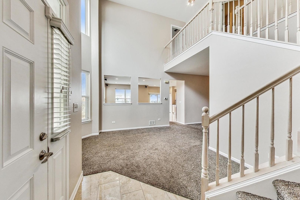 1686 Buckingham Drive - Photo 3