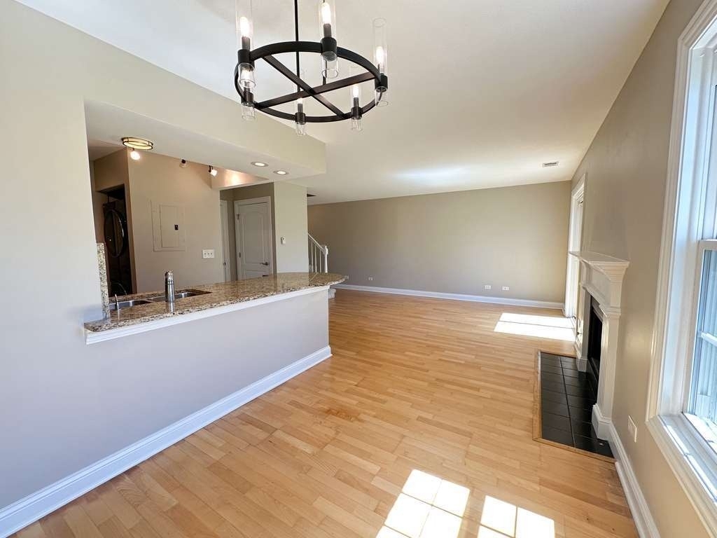 11 Foxcroft Road - Photo 2