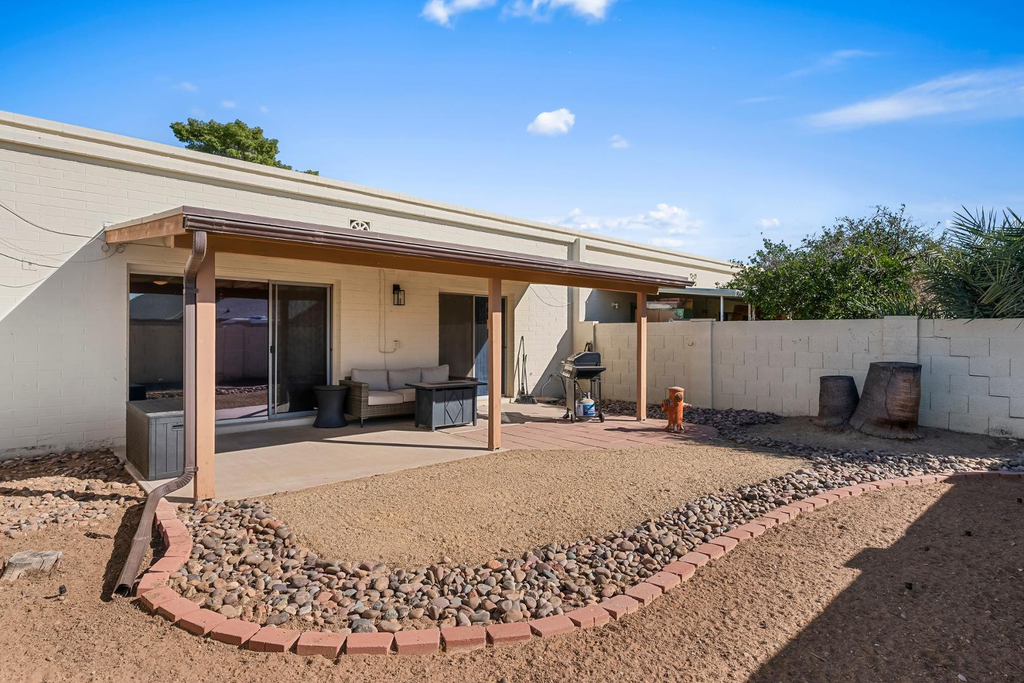 2355 W Voltaire Avenue - Photo 14