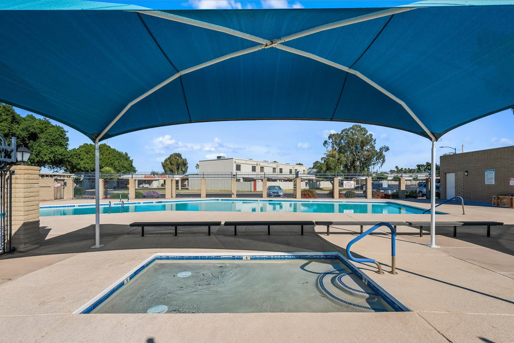 2355 W Voltaire Avenue - Photo 16