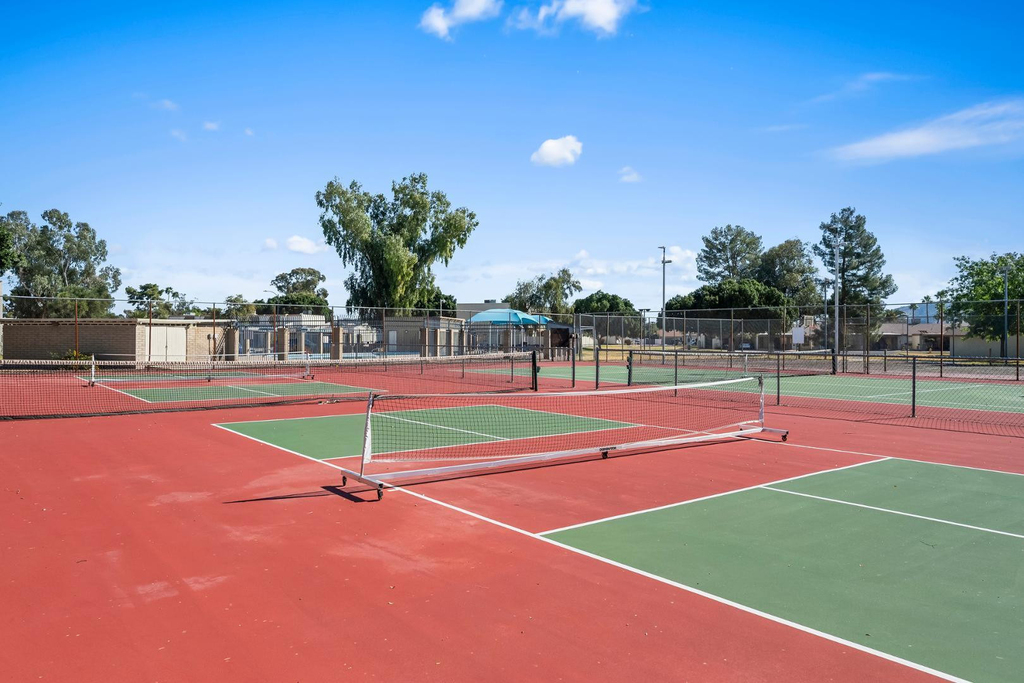 2355 W Voltaire Avenue - Photo 18