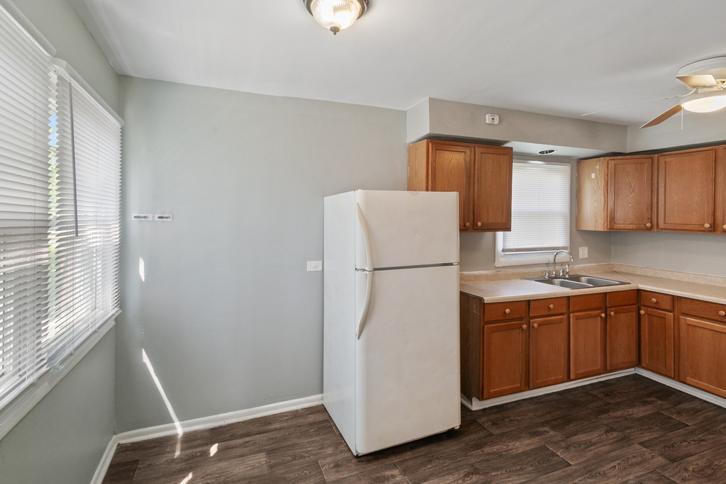 444 Hickory Street - Photo 4