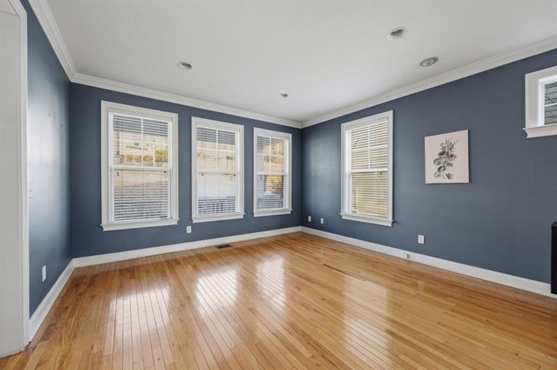 2010 Cambridge Avenue - Photo 4