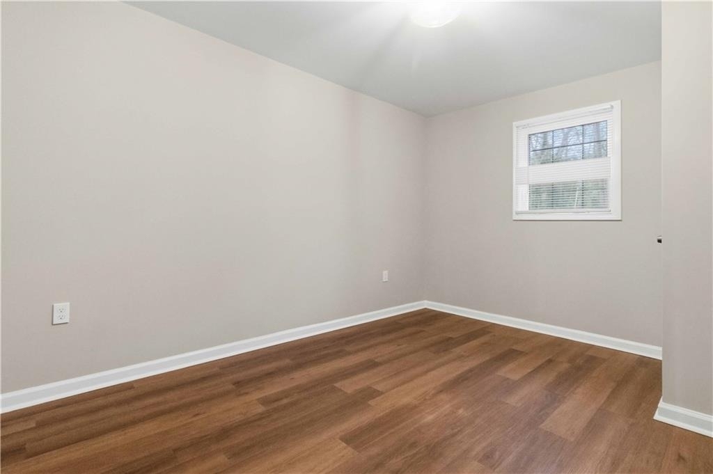 2953 Meadowview Drive Se - Photo 9