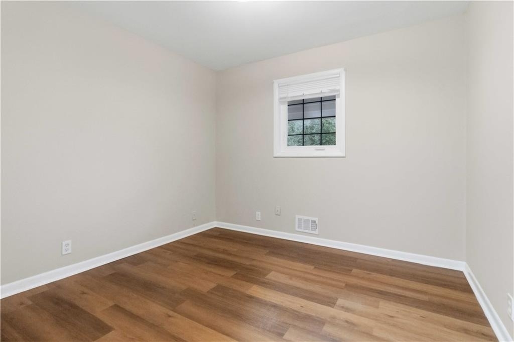 2953 Meadowview Drive Se - Photo 17