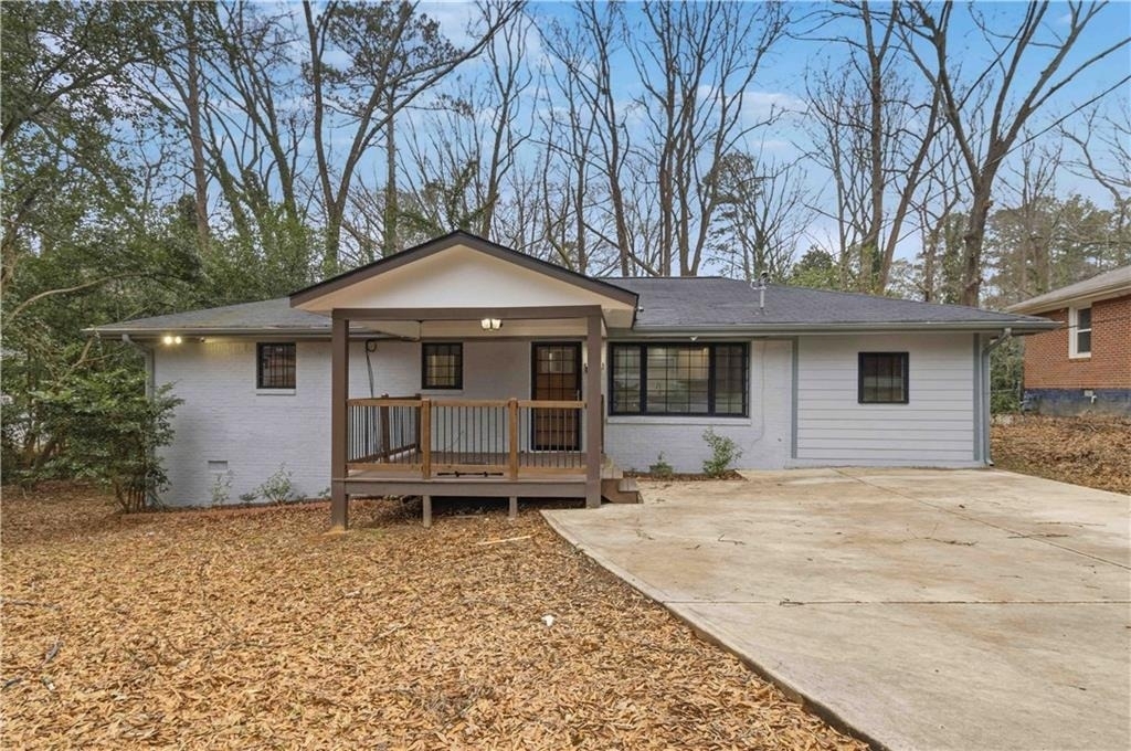 2953 Meadowview Drive Se - Photo 2