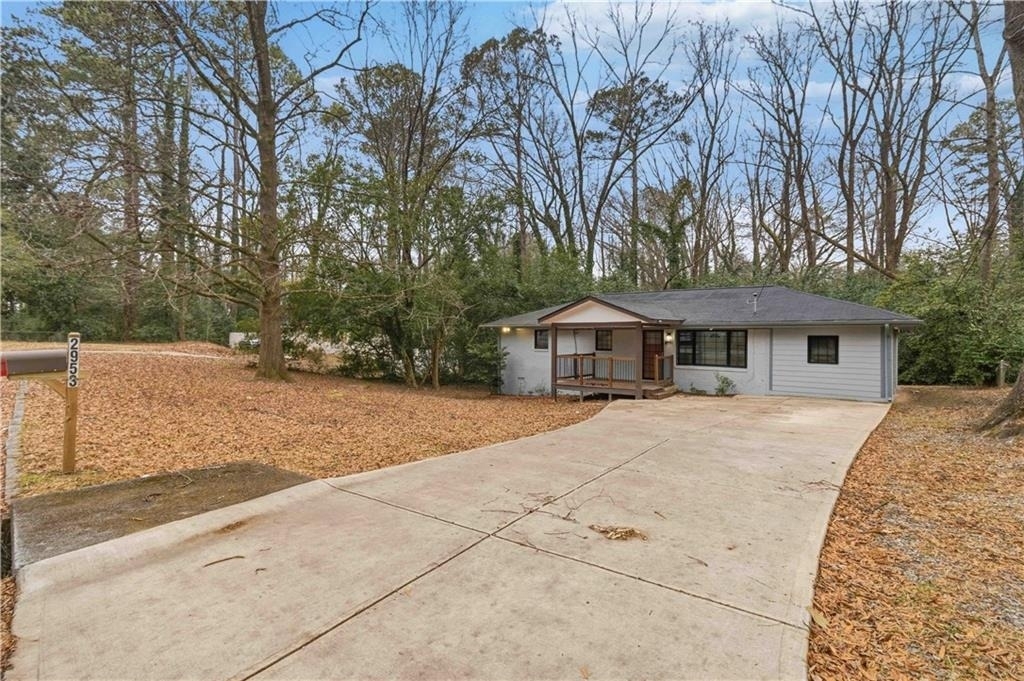 2953 Meadowview Drive Se - Photo 1