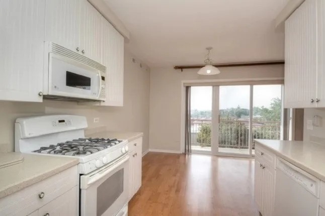 1378 Perry Street - Photo 3