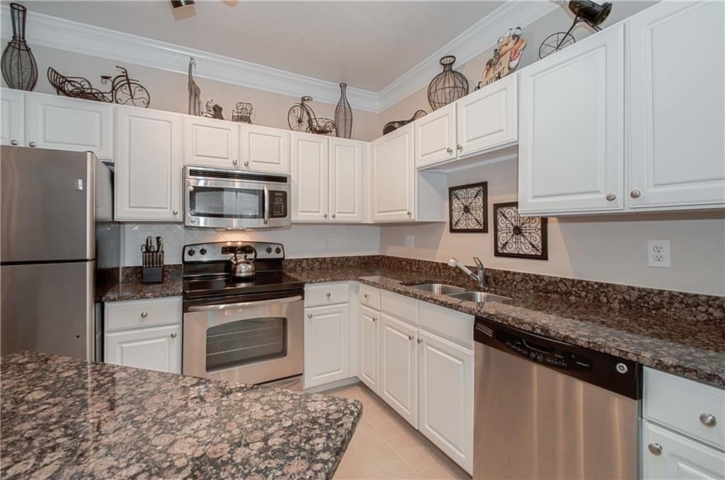 1850 Cotillion Drive - Photo 3