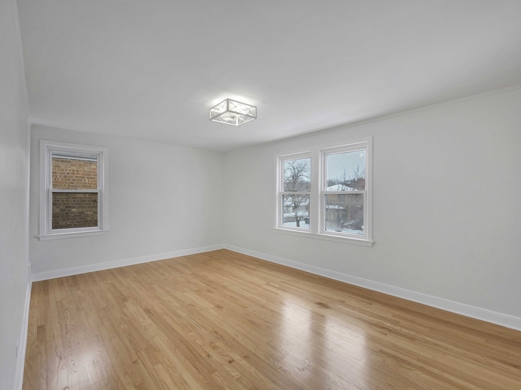 10606 S Vernon Avenue - Photo 12