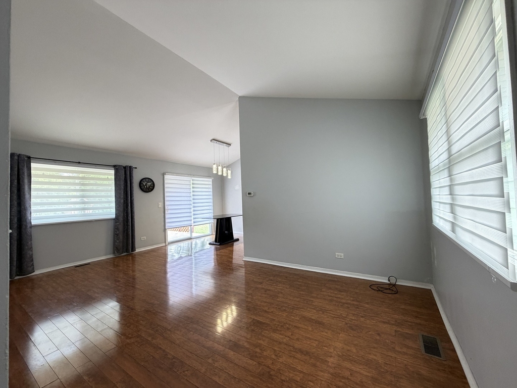 1900 Stanford Drive - Photo 4