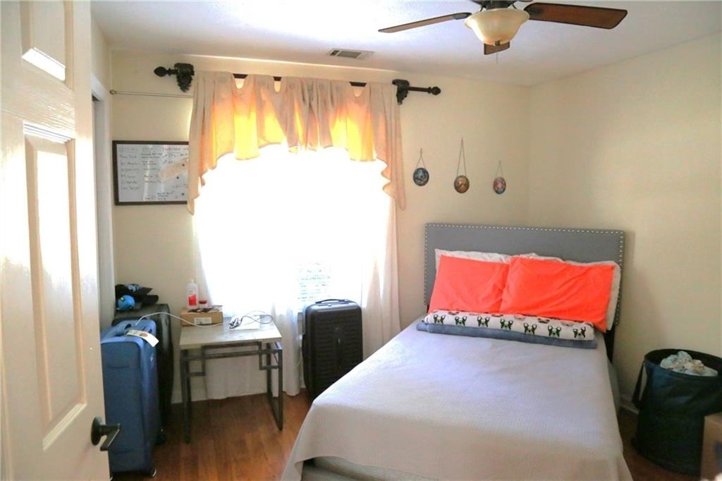 685 Crossbridge Alley - Photo 4
