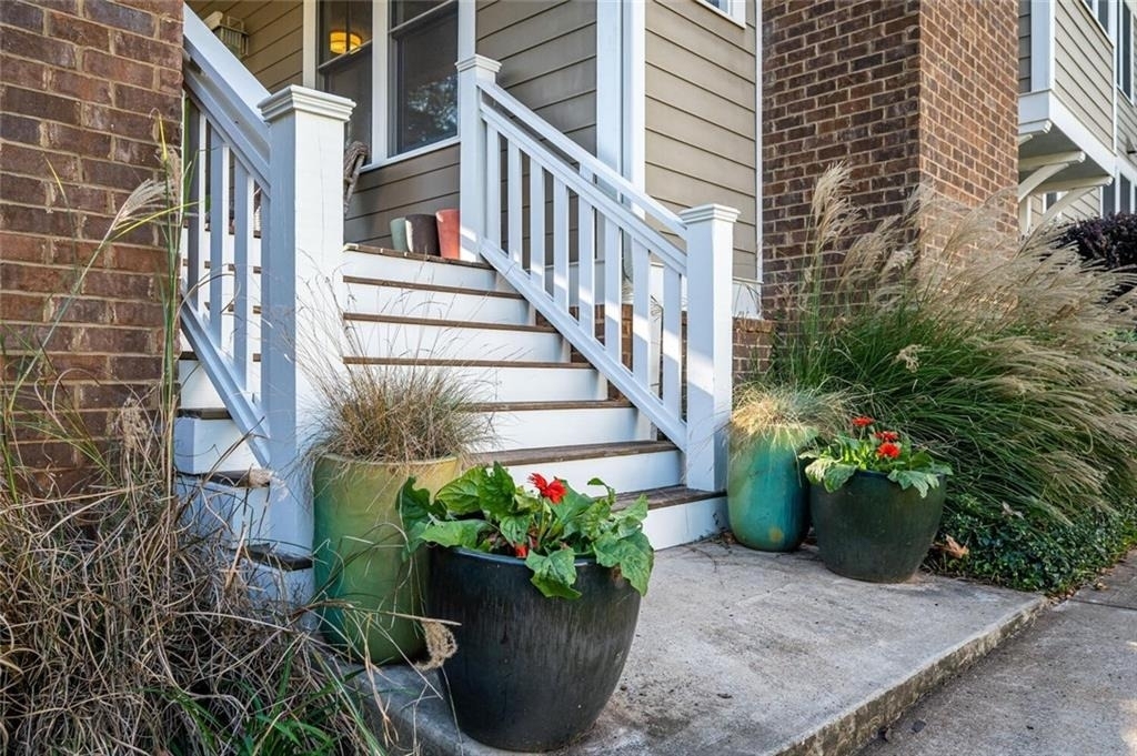 123 Ansley Street - Photo 2