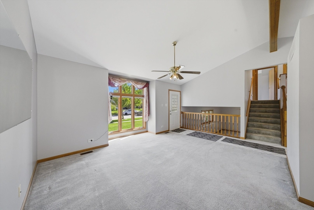 752 Rosanne Street - Photo 11