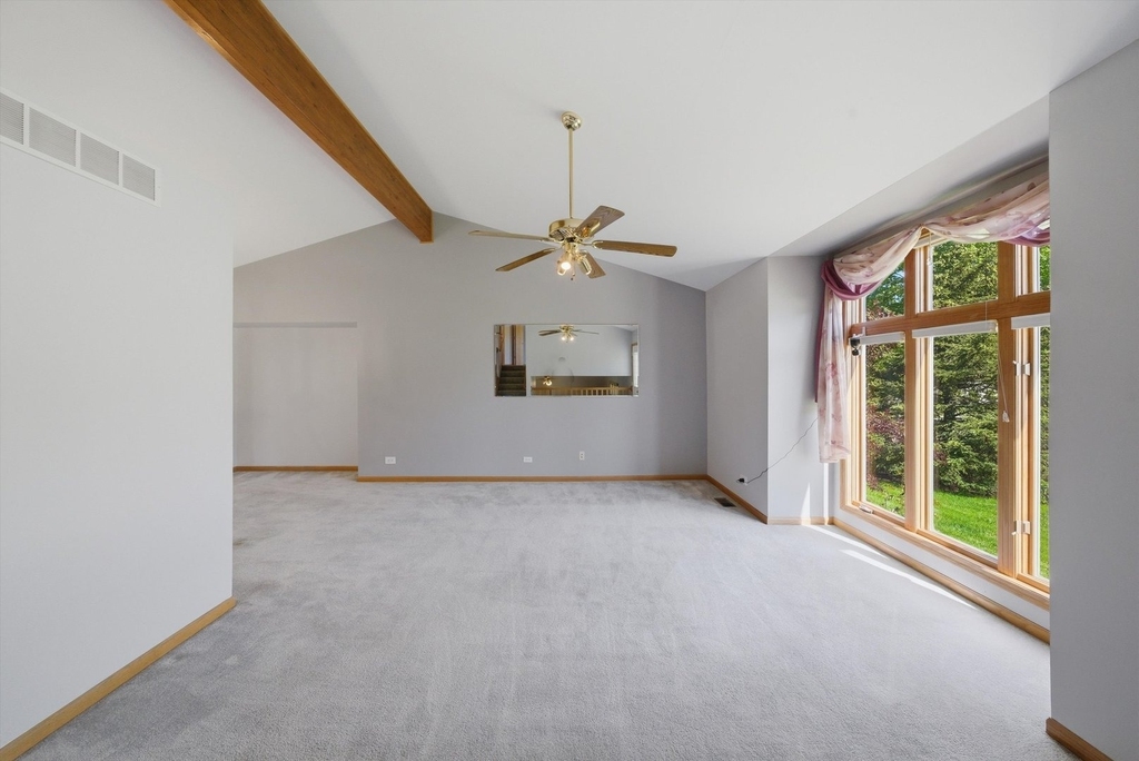 752 Rosanne Street - Photo 7
