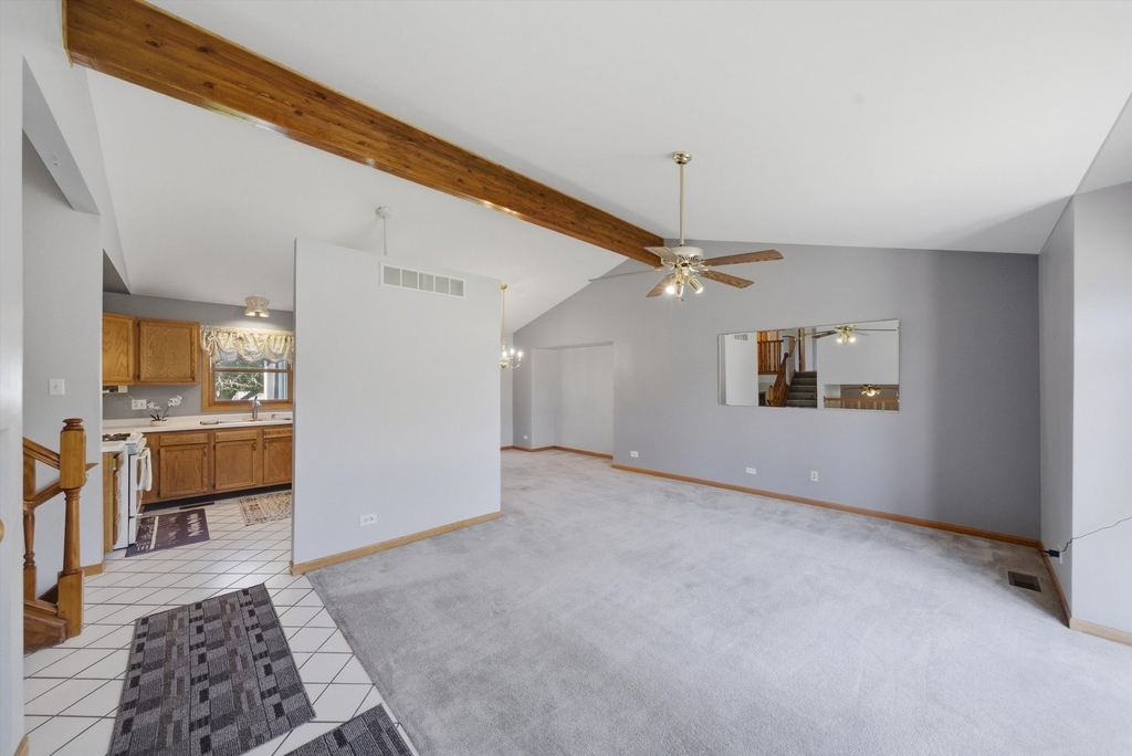 752 Rosanne Street - Photo 6