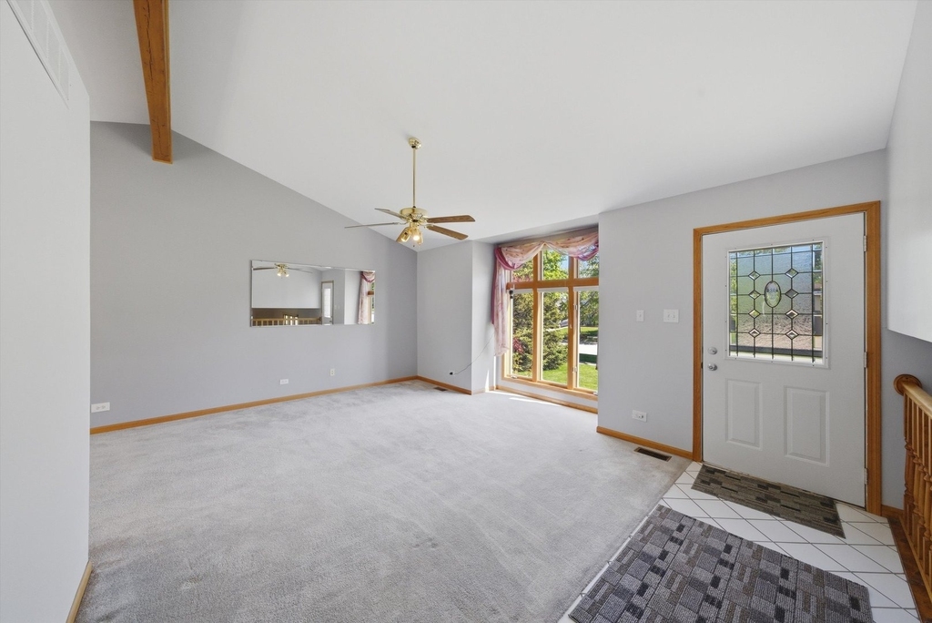 752 Rosanne Street - Photo 8