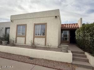 2231 W Fremont Drive - Photo 0