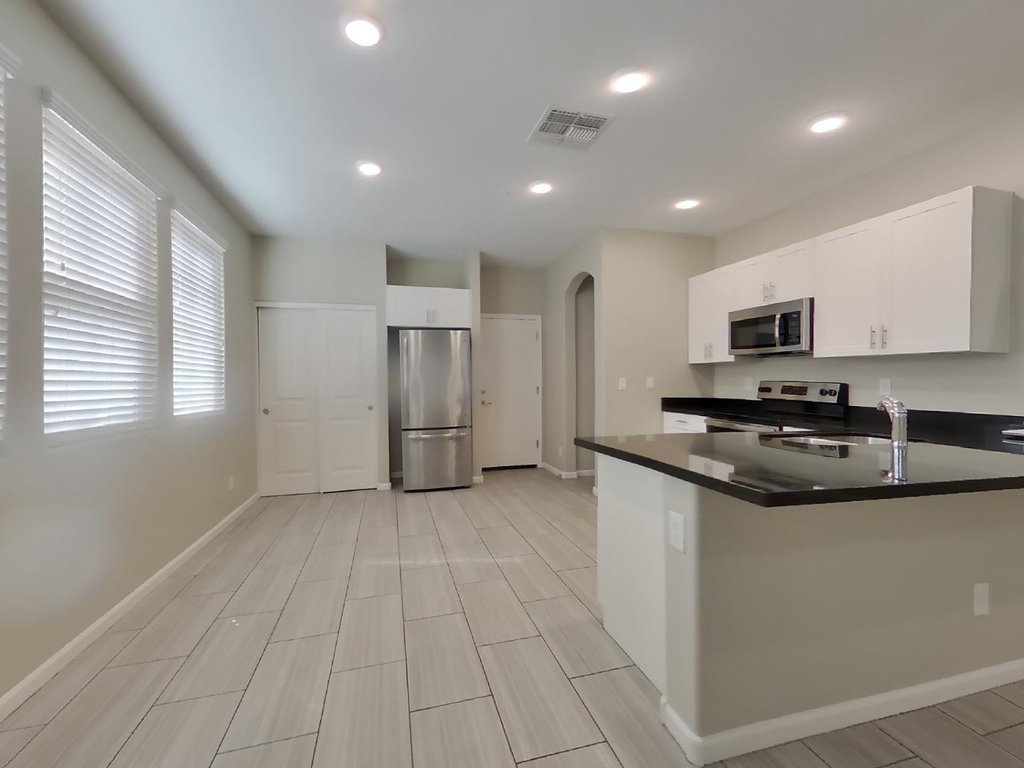 12588 W Via Dona Road - Photo 3